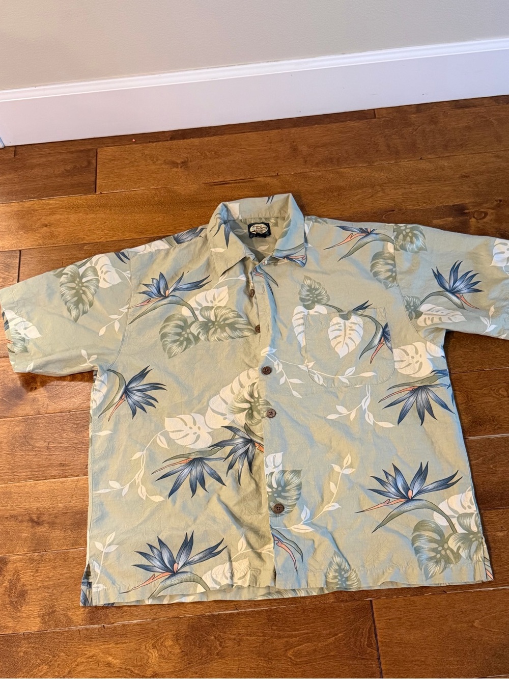 Vintage Tommy Bahama Light Green Tropical Floral Rayon Tropical Shirt